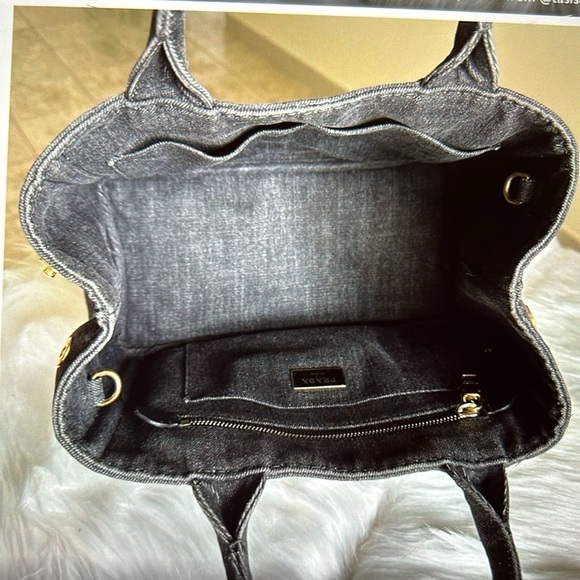 Prada Canapa with Strap Authentic - Picture 9 of 17